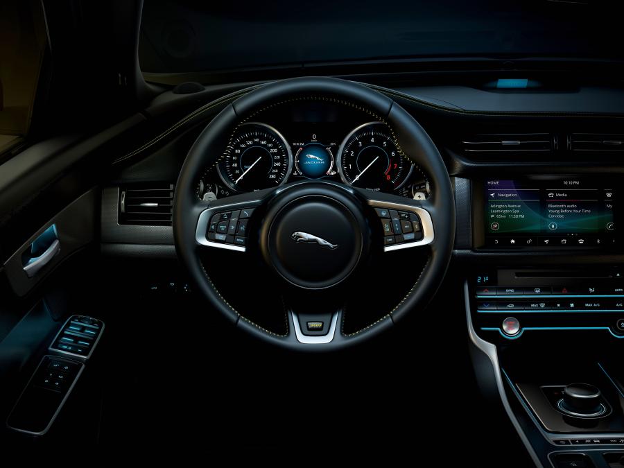 Панель приборов Jaguar XF 300 Sport 2018 года  (WW) (фото 3 из 3)